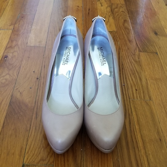 Michael Kors Hamilton Pumps - Picture 4 of 6